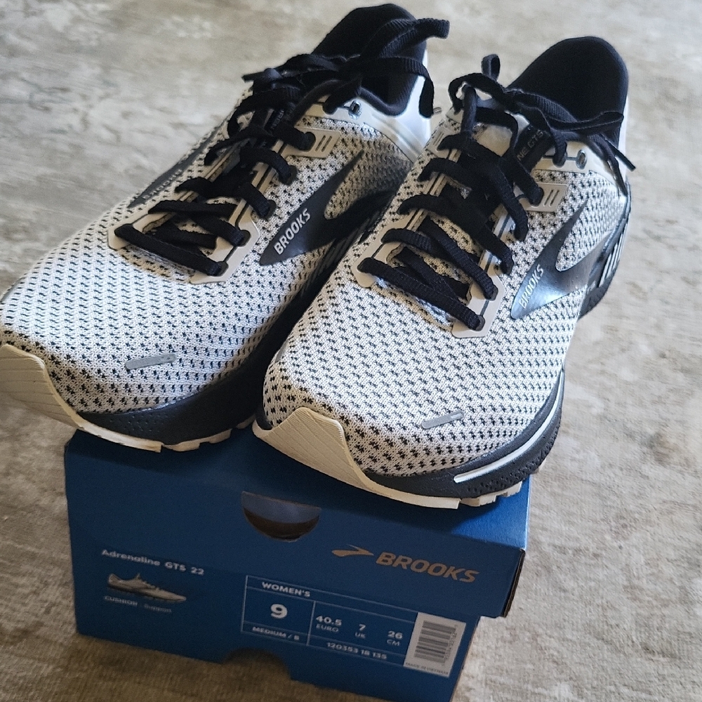 Brooks Women's Adrenaline Black and White Athletic Shoes